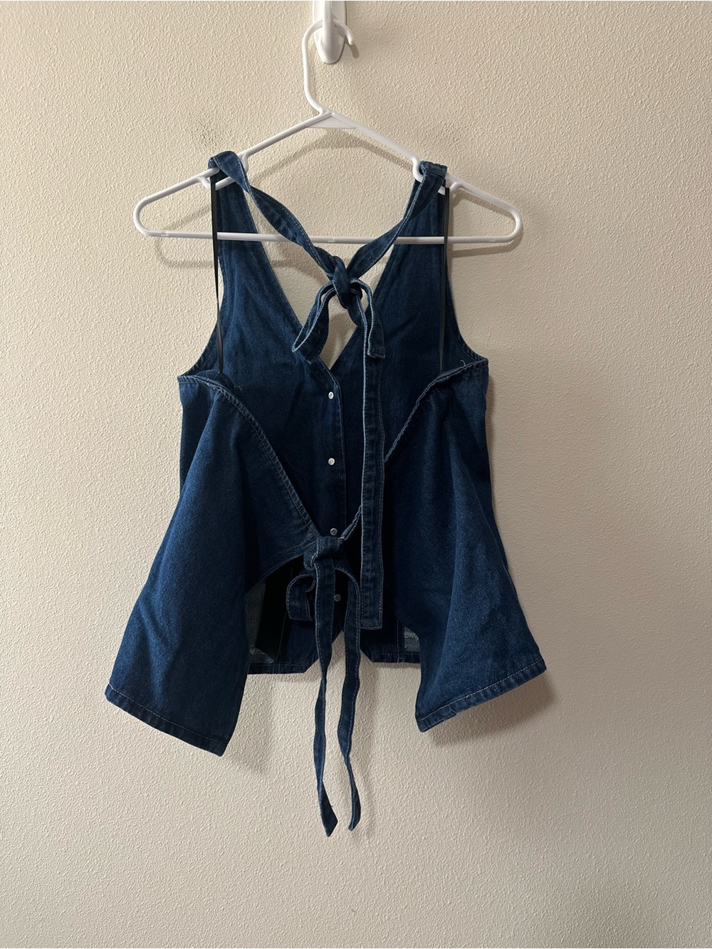 NWT lioness hills halter denim top size small US4 - Picture 7 of 7